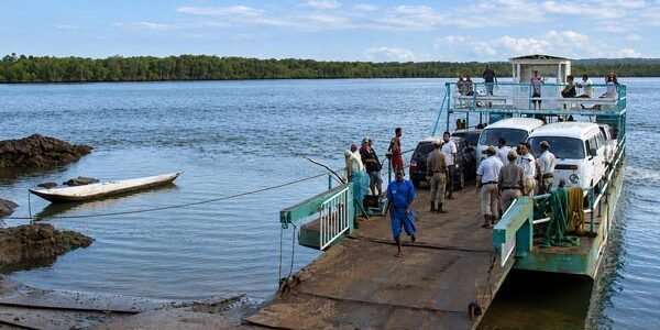 balsa antiga de itacare para peninsula de marau